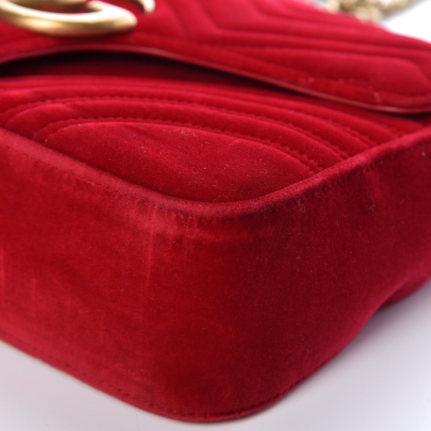 Velvet Matelasse Medium GG Marmont Shoulder Bag Hibiscus Red