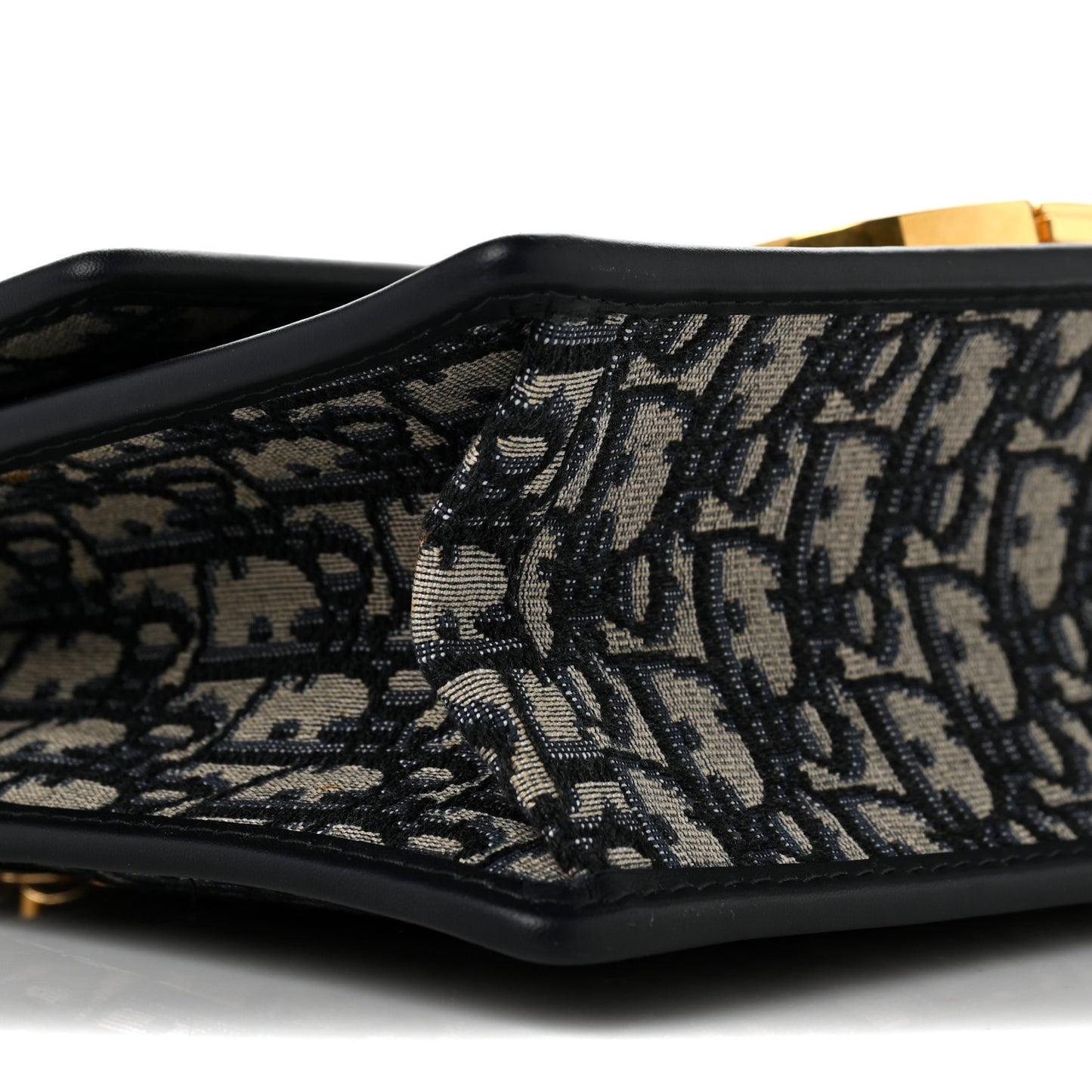 Oblique 30 Montaigne Chain Flap Bag Blue