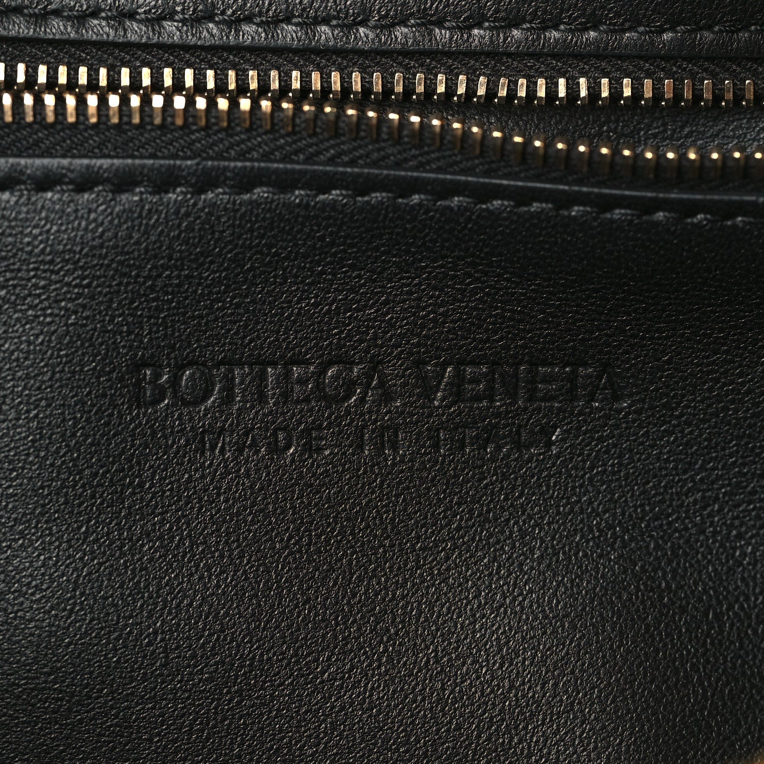 Bottega Veneta Lambskin Maxi Intrecciato Brick Cassette Bag Black 6 of 9