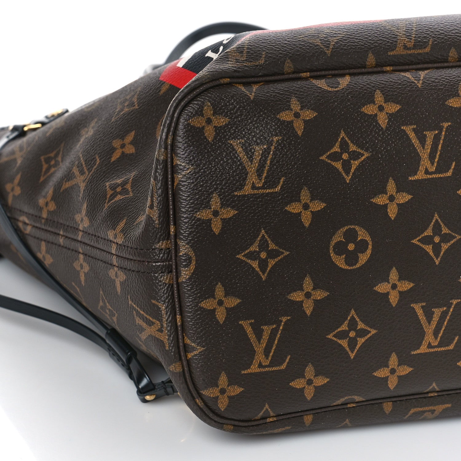 Louis Vuitton Monogram World Tour Neverfull MM 8 of 9