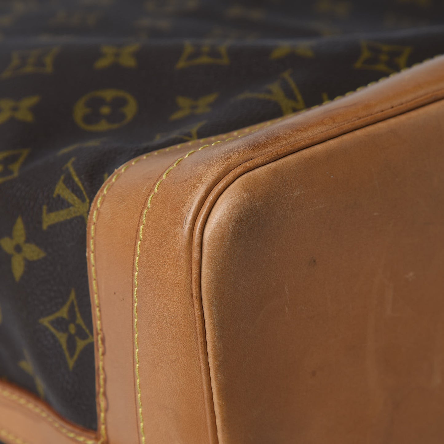 Monogram Noe