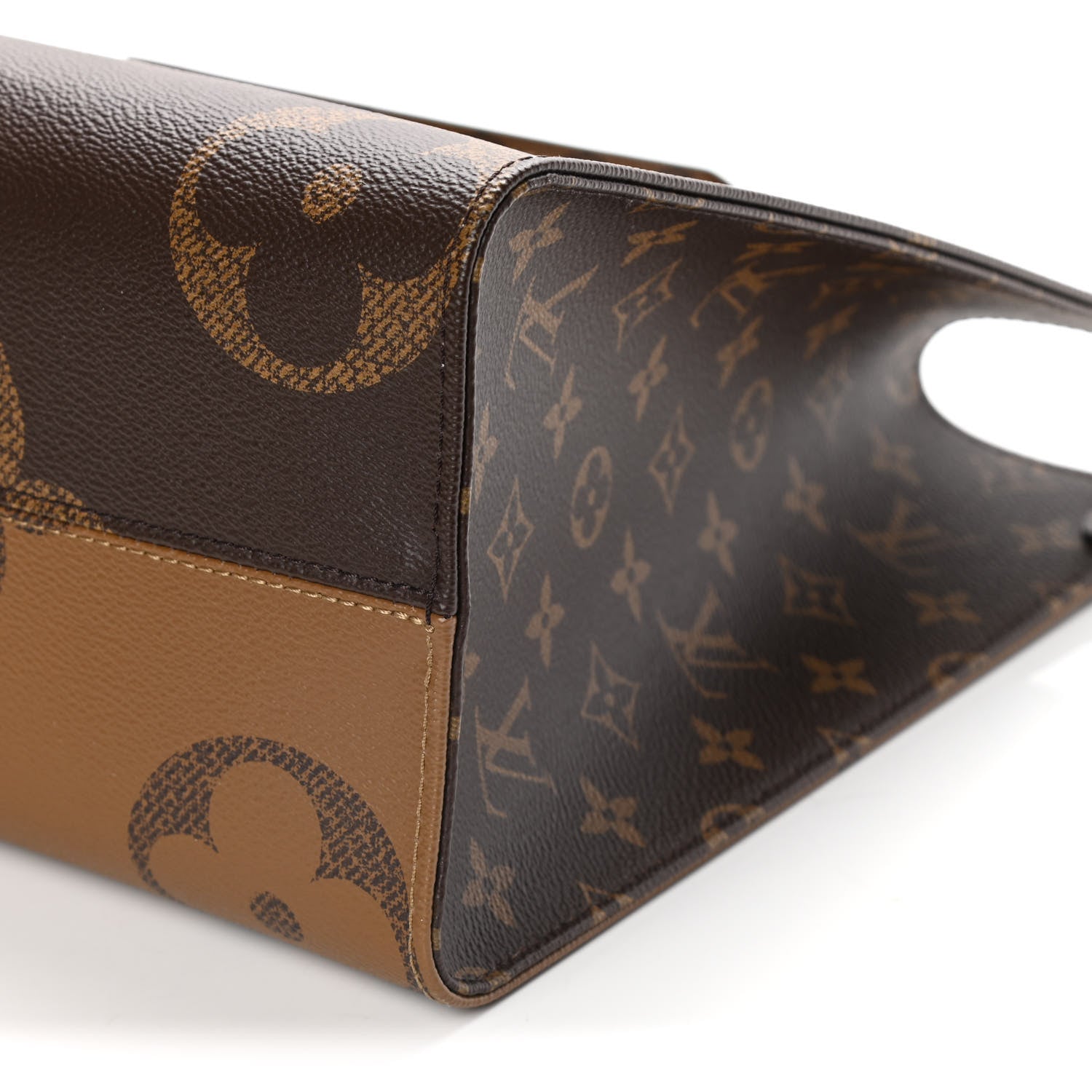Louis Vuitton Reverse Monogram Giant Onthego MM 8 of 9