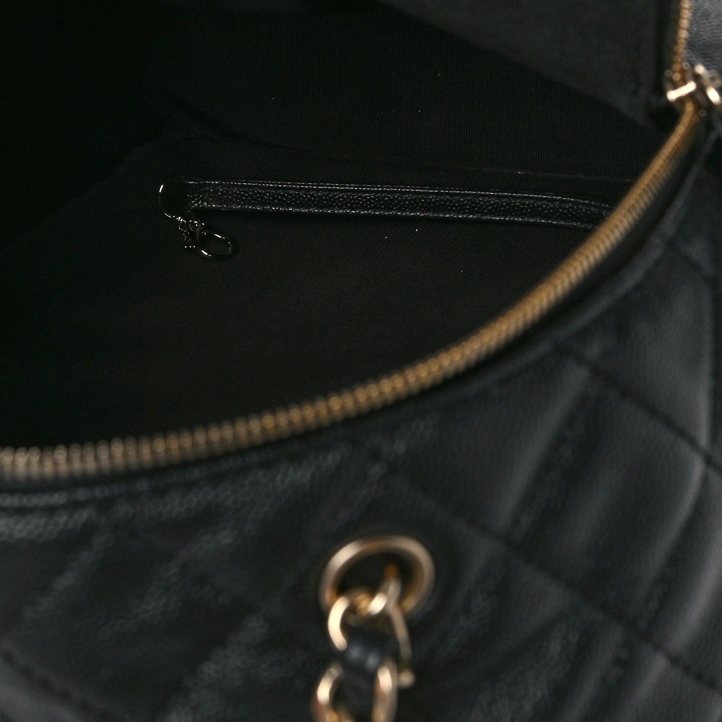 Caviar Quilted Medium Zip Around Backpack Black