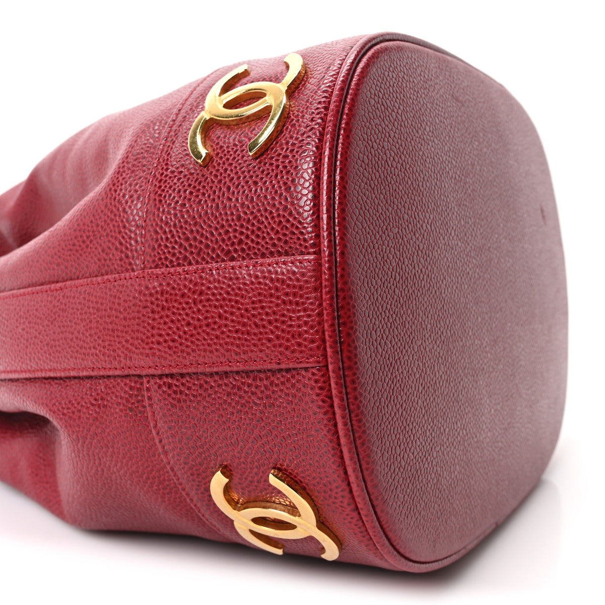Caviar CC Drawstring Shoulder Bag Red