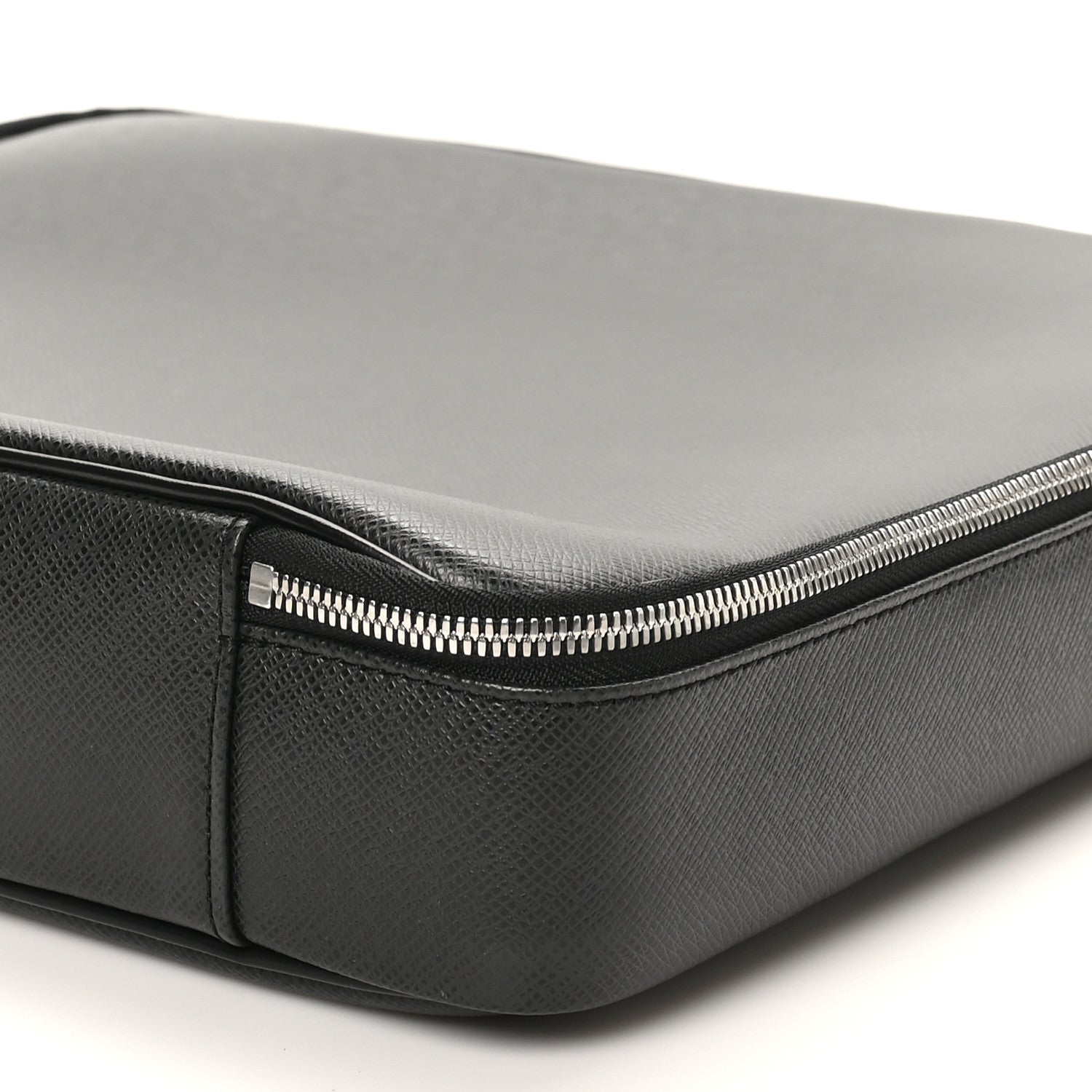 Louis Vuitton Taiga Odessa Computer Case Ardoise 1785350