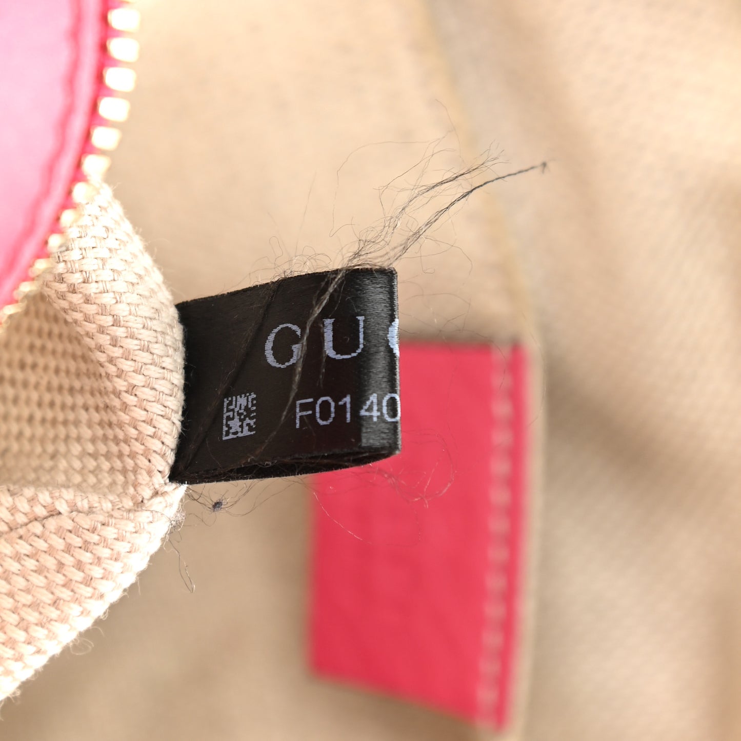 Pebbled Calfskin Small Soho Disco Bag Pink