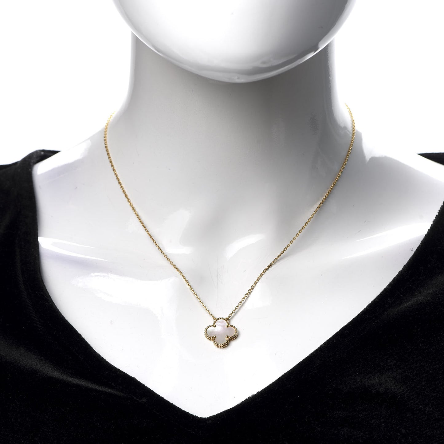 18K Yellow Gold Mother of Pearl Vintage Alhambra Pendant Necklace