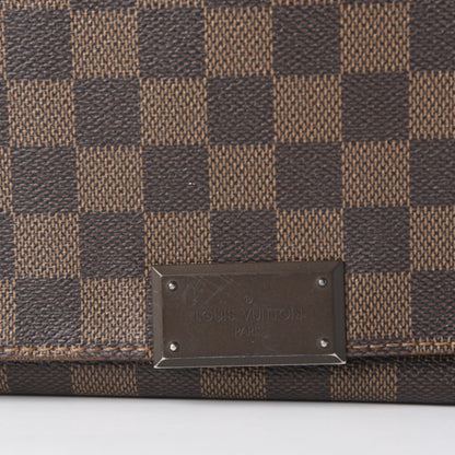 Louis Vuitton Damier Ebene District MM 8 of 10