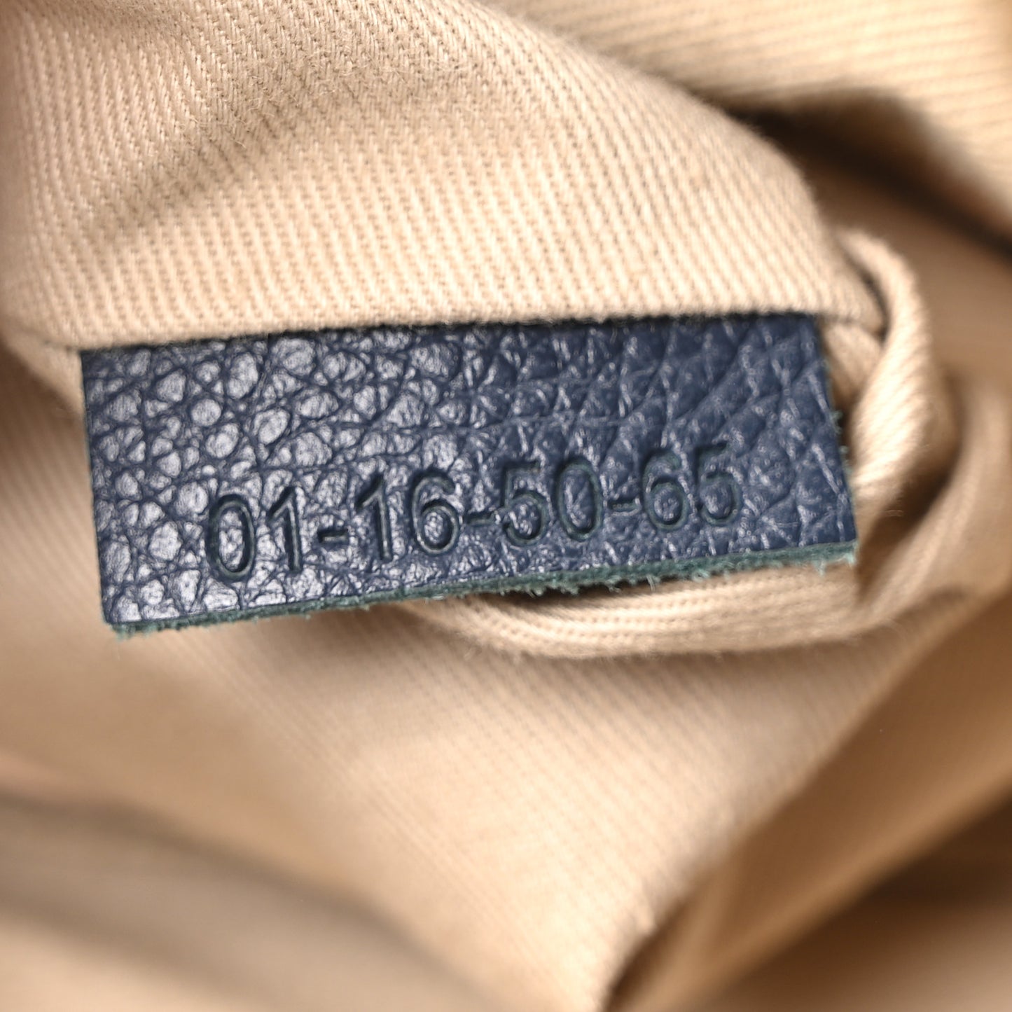 Calfskin Medium Paraty Navy