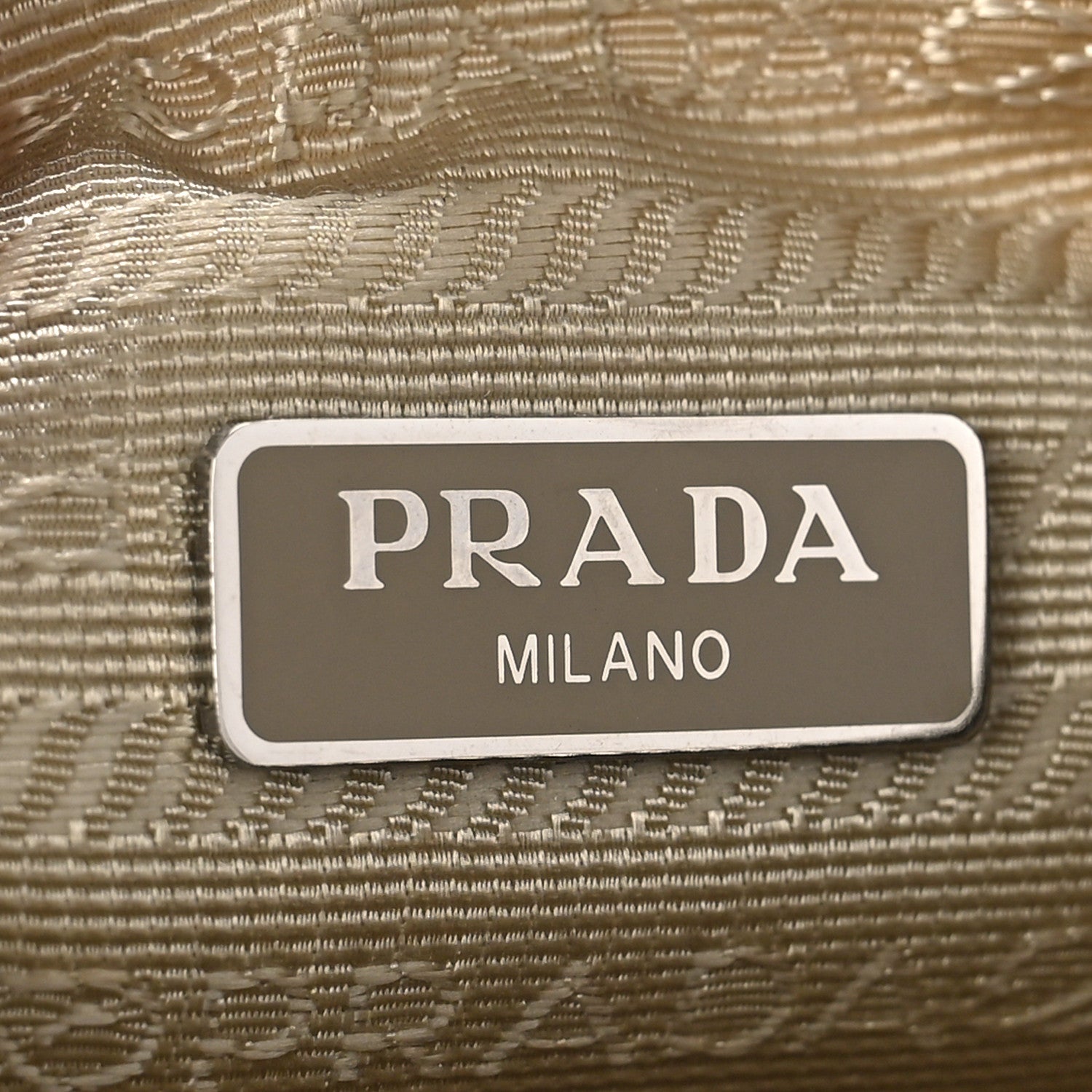 Prada Re-Nylon Saffiano Re-Edition 2005 Shoulder Bag Deserto 6 of 9