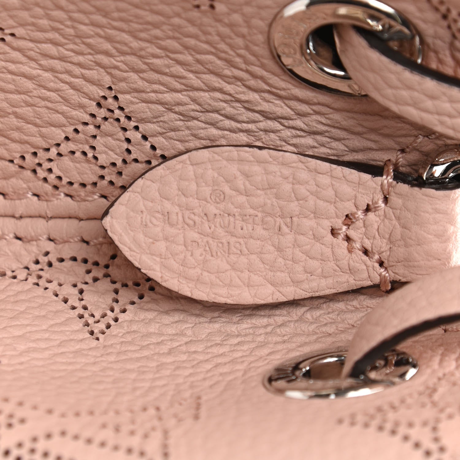 Louis Vuitton Mahina Bella Magnolia 6 of 10