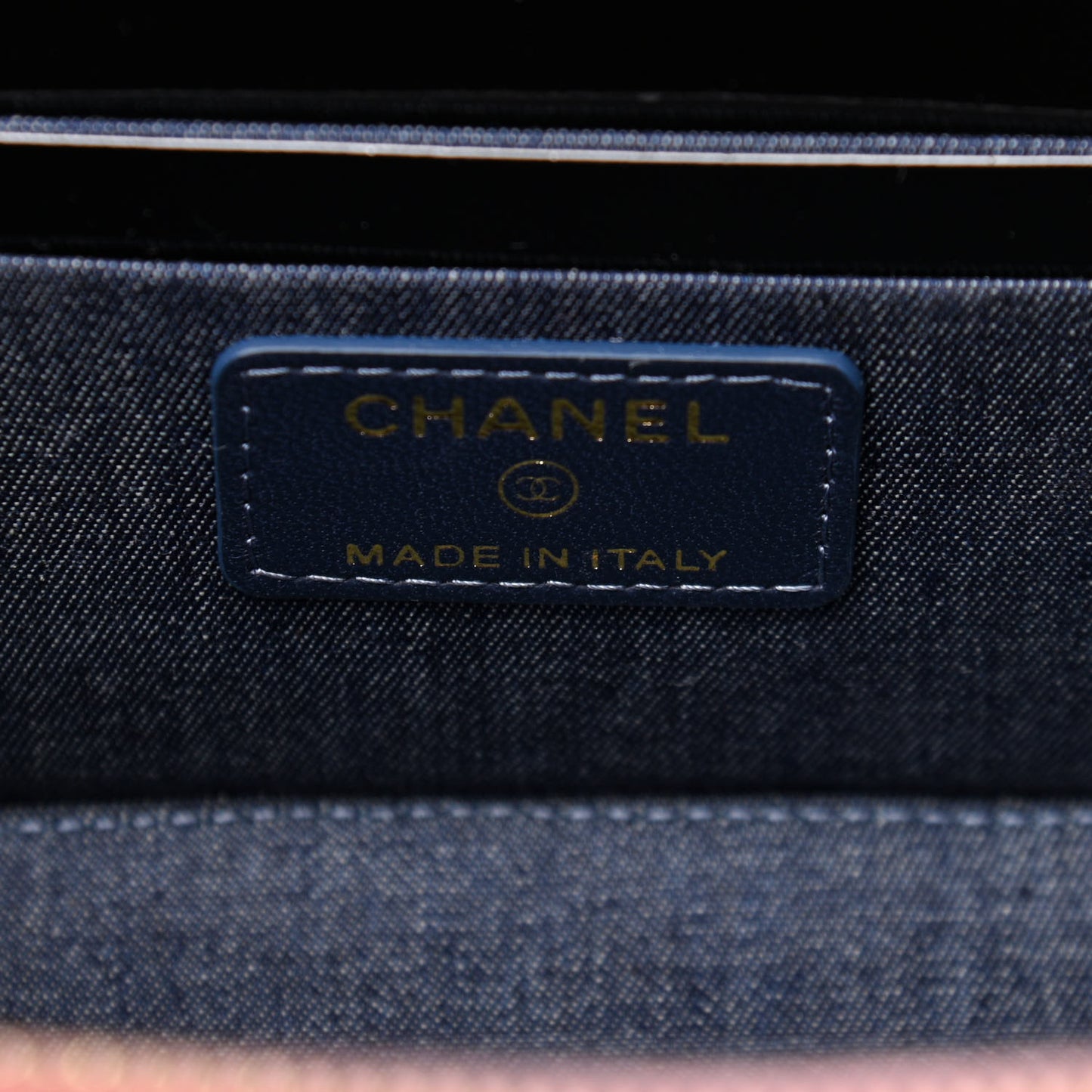 Lambskin Resin Elegant Chain Vanity Case Pink