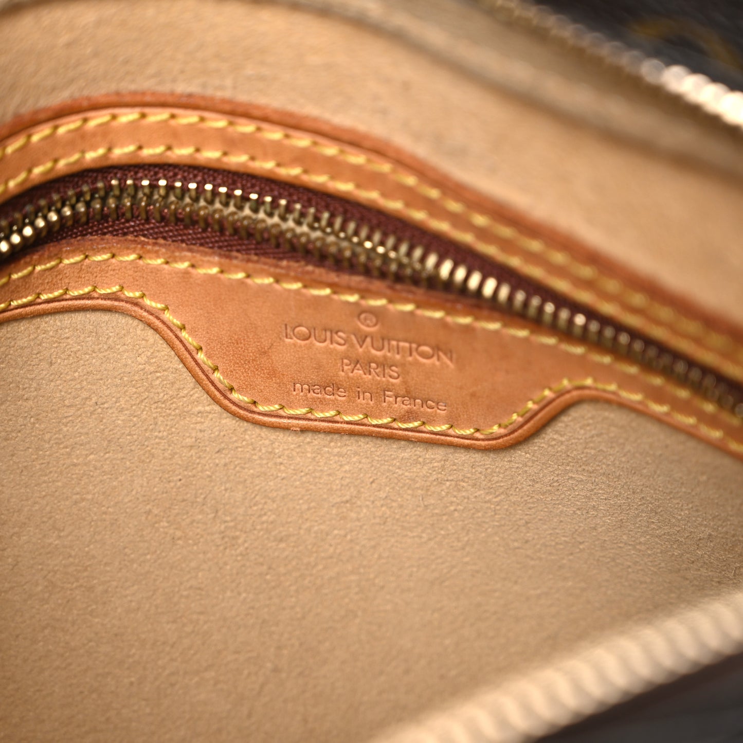 Monogram Looping MM