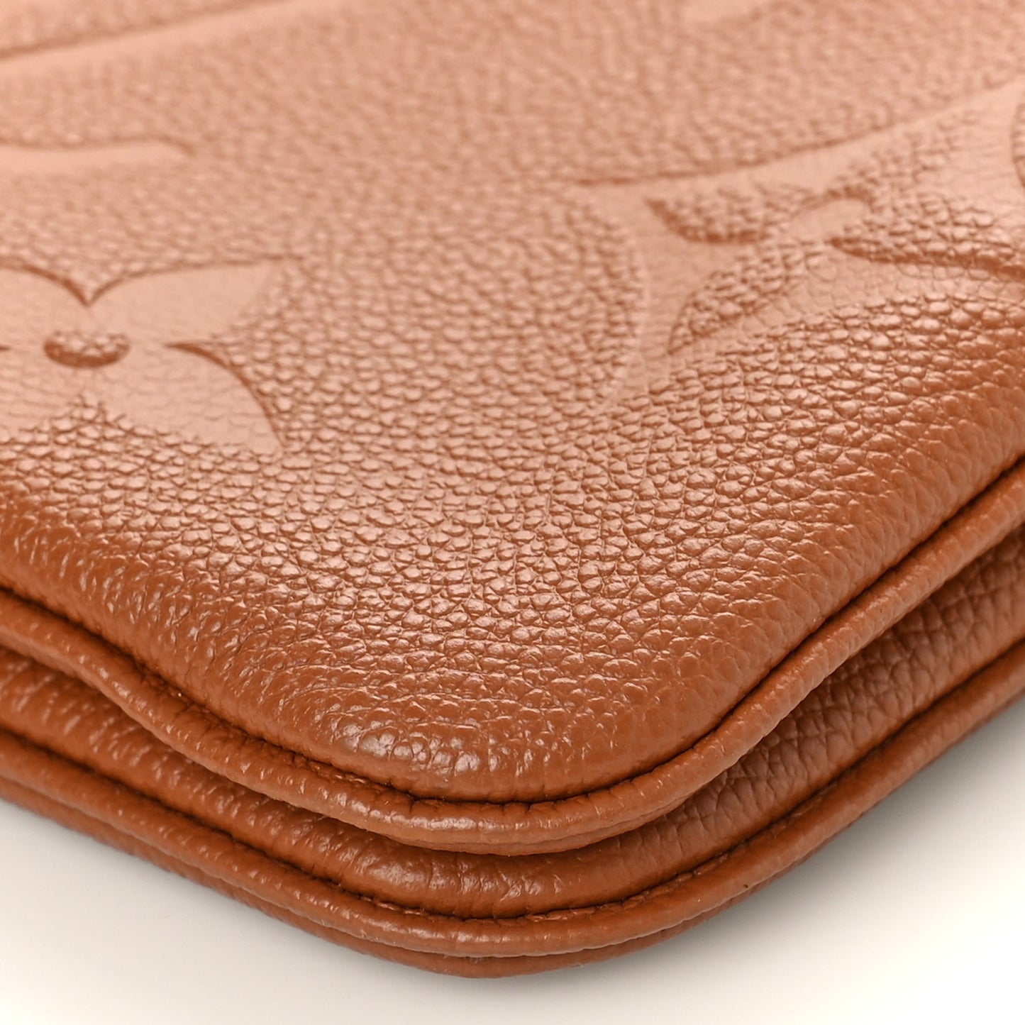 Empreinte Monogram Giant Double Zip Pochette Caramel