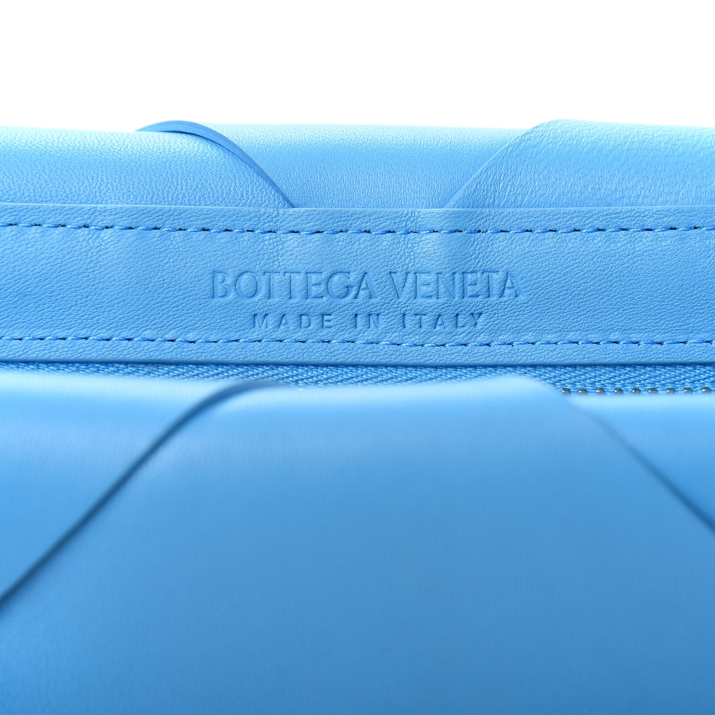 Nappa Maxi Blown Up Intrecciato Pouch Clutch Swimming Pool