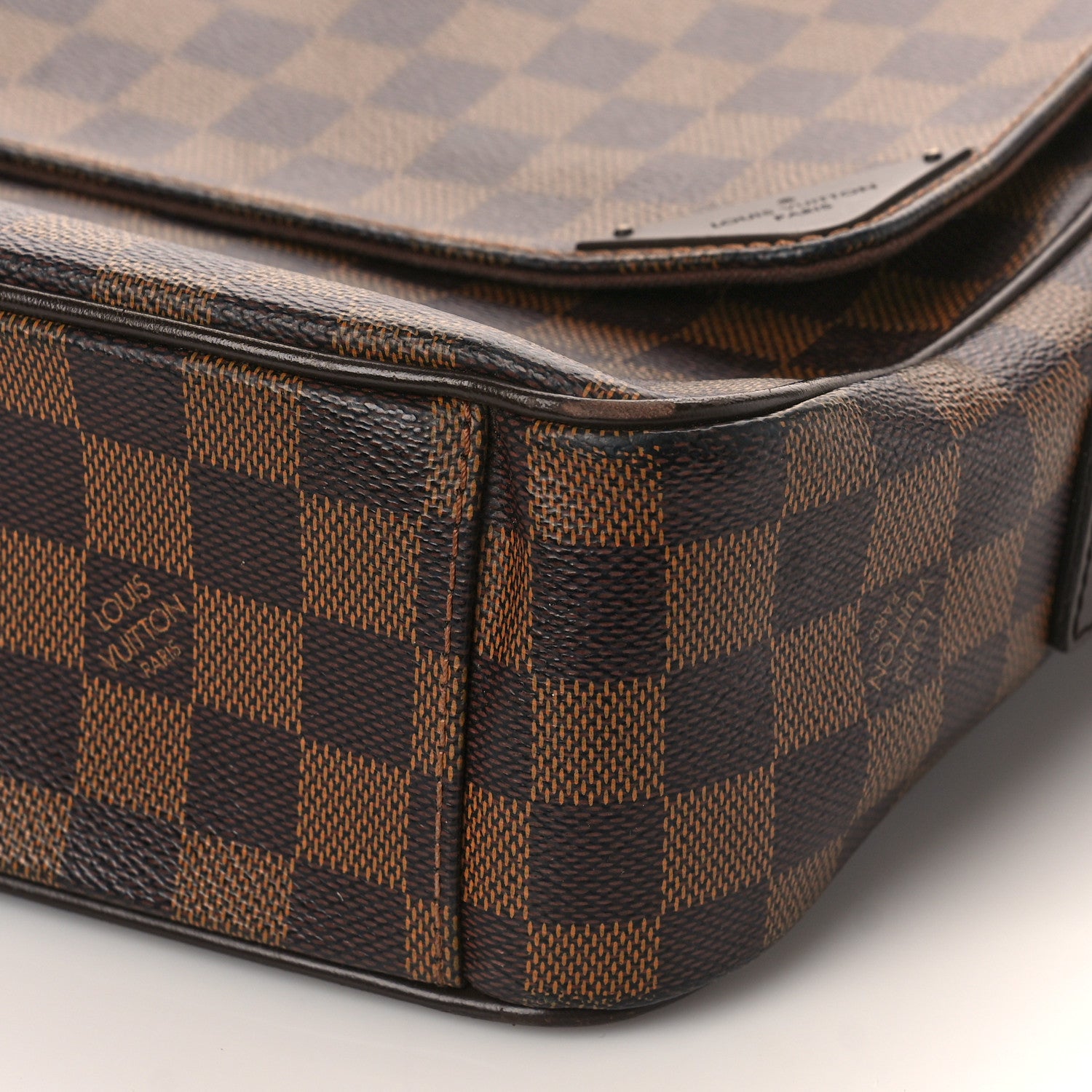 Louis Vuitton Damier Ebene Shelton MM 7 of 8