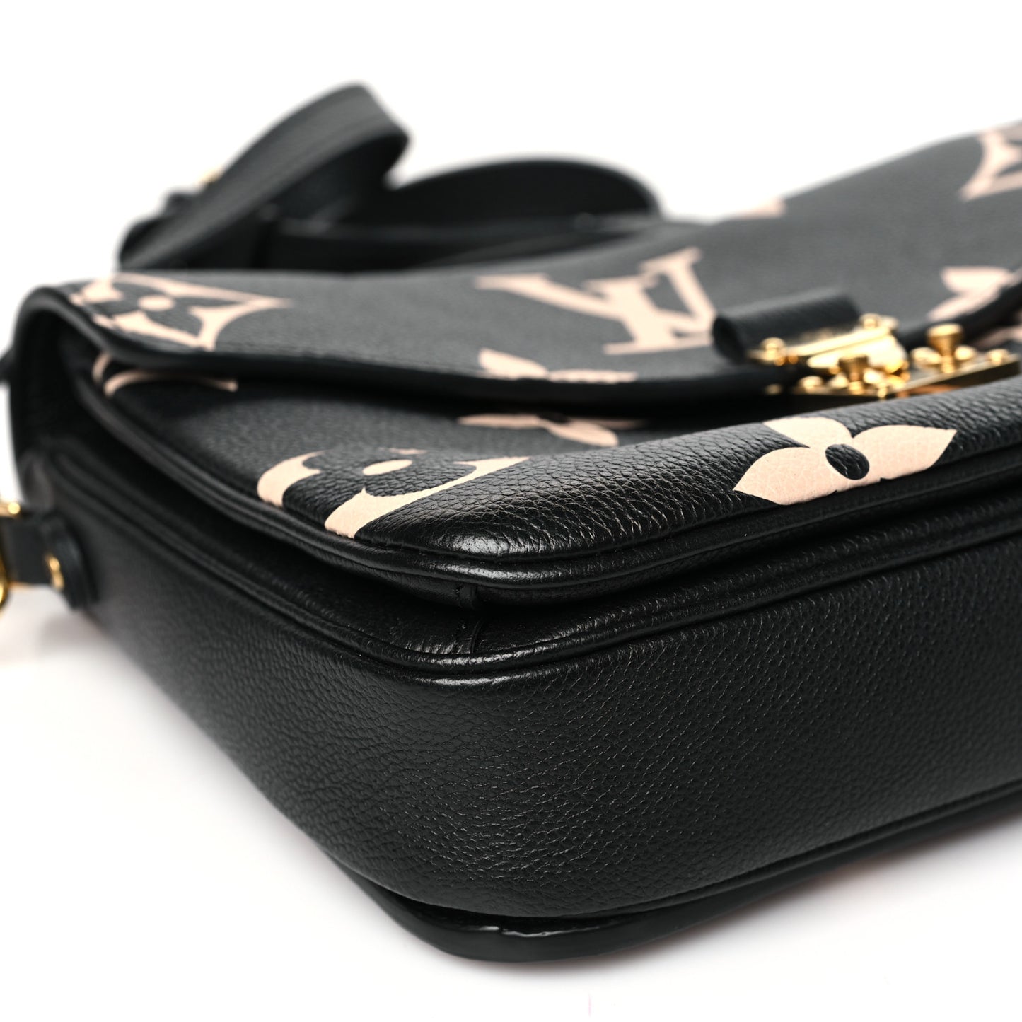 Empreinte Monogram Giant Pochette Metis Black Beige