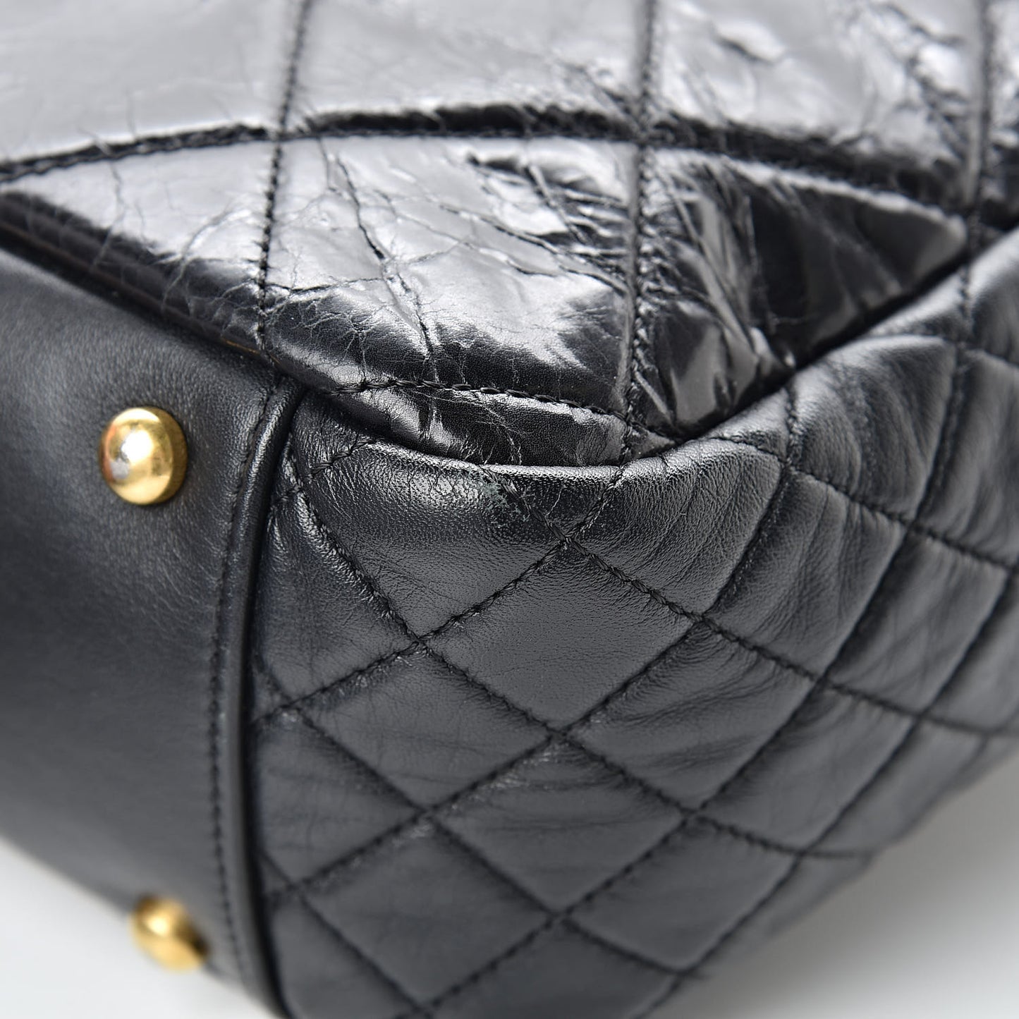 Glazed Crinkled Calfskin Medium East West Flap Black