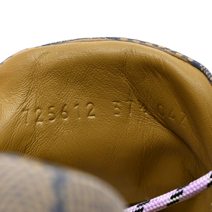 Gucci Ultralight Plume Calfskin Monogram Printed Womens Gucci Run Sneakers 37.5 Beige Blue 7 of 9