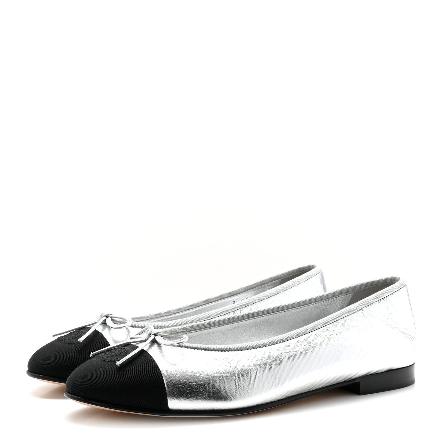 Laminated Crumpled Lambskin Grosgrain Cap Toe CC Ballerina Flats 40 Silver Black