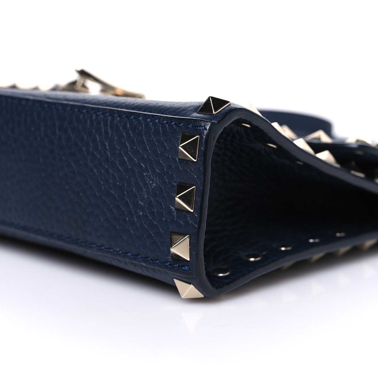 Pebbled Calfskin Medium Rockstud Flip Lock Crossbody Bag Navy