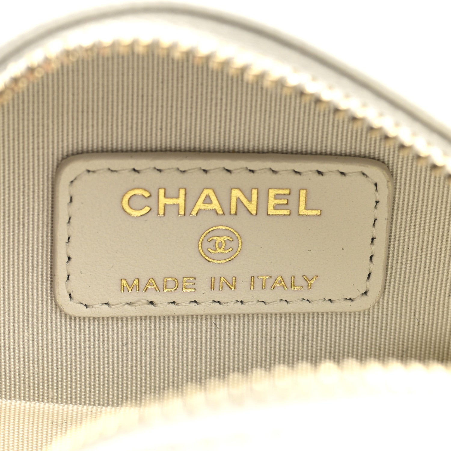 Chanel Shiny Goatskin Quilted Chanel 19 Round Clutch With Chain White 6 of 10
