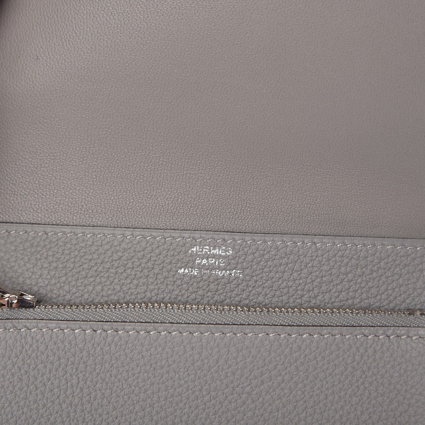 Togo Dogon Compact Wallet Gris Mouette