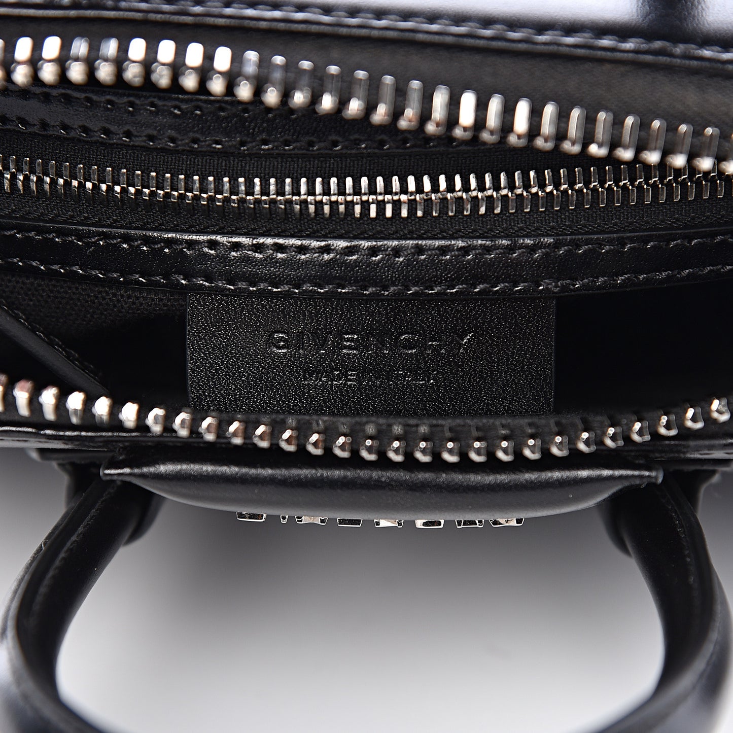 Shiny Lord Calfskin Mini Antigona Black