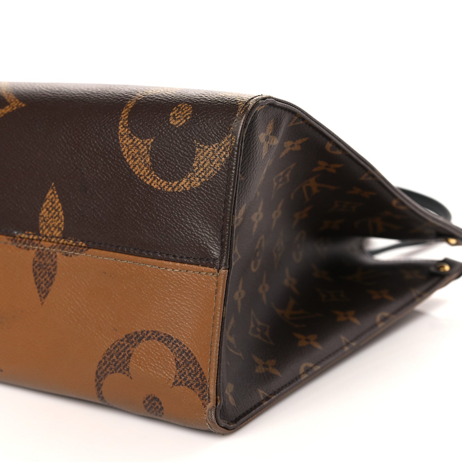 Louis Vuitton Reverse Monogram Giant Onthego MM 8 of 17