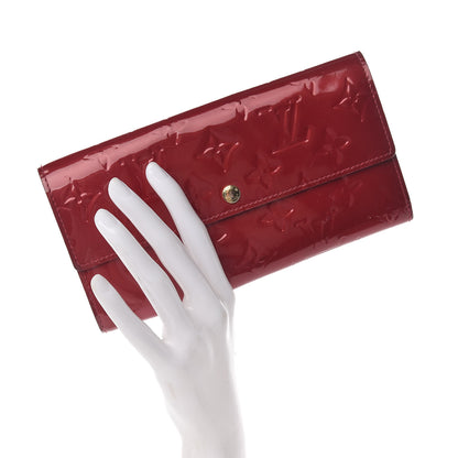 Louis Vuitton Vernis Sarah Wallet Pomme D'Amour 2 of 9