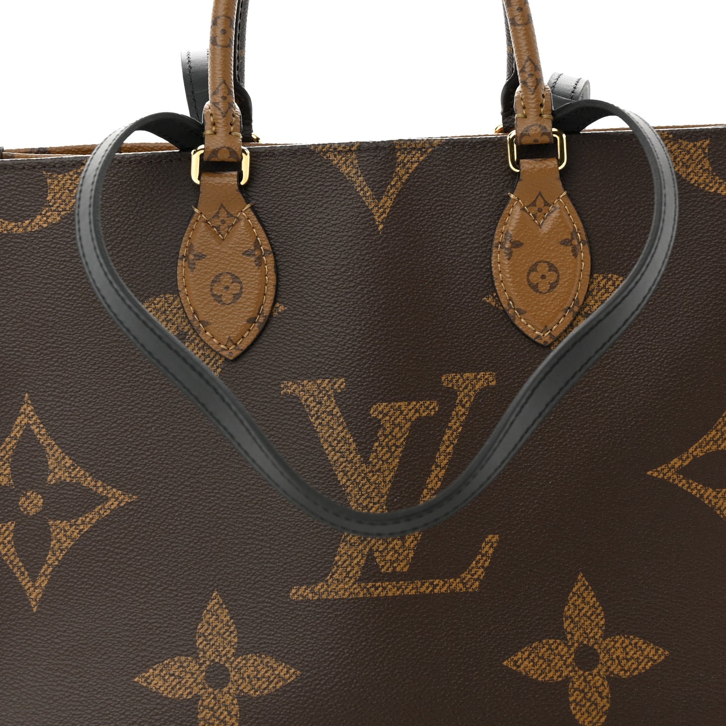 Reverse Monogram Giant Onthego MM
