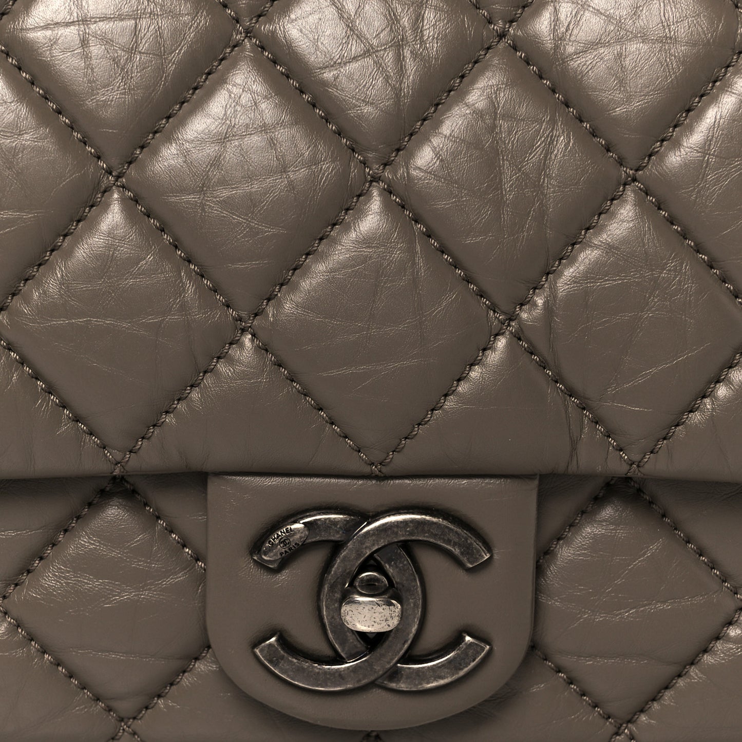Aged Calfskin Jumbo New Portobello Flap Grey