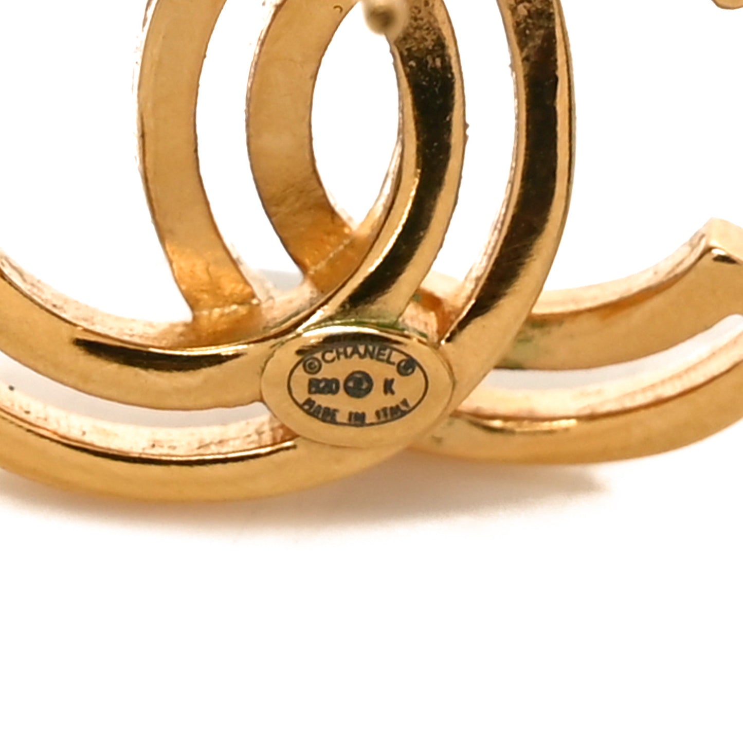 Metal Obazine CC Earrings Gold