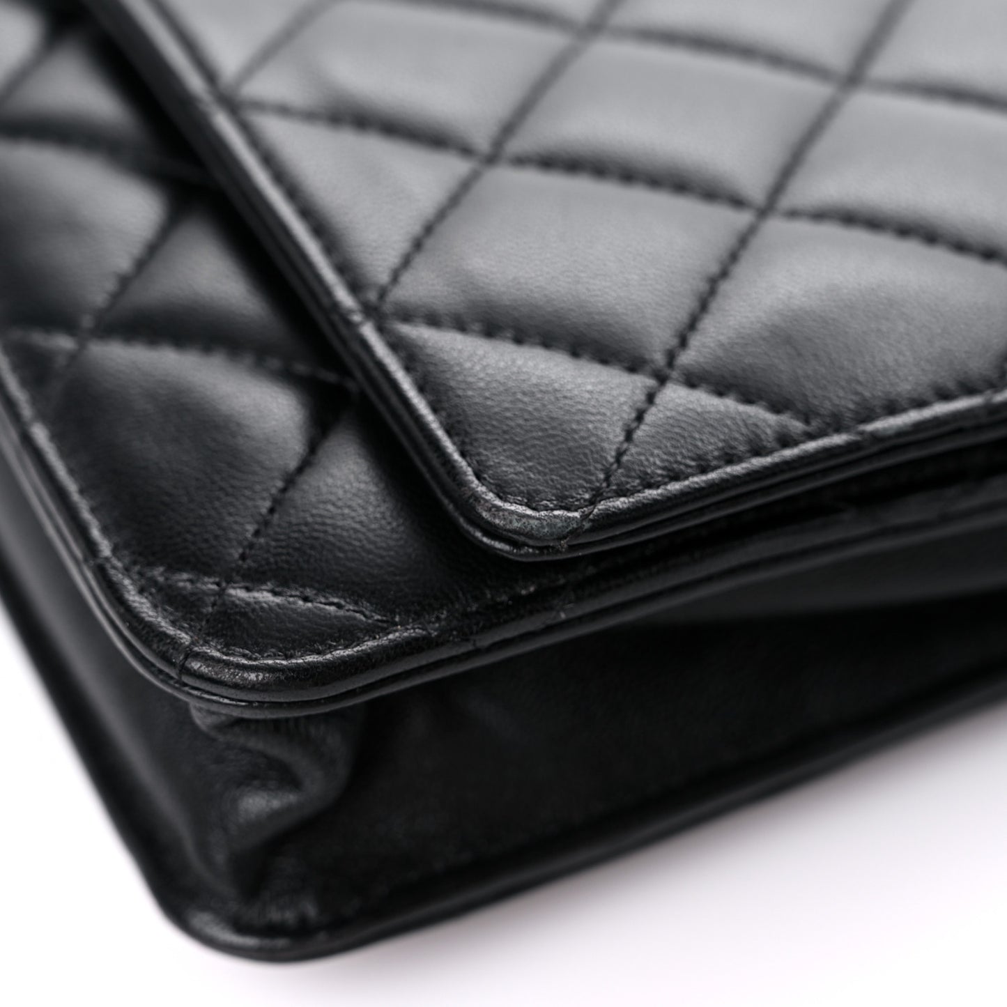 Lambskin Quilted Wallet On Chain WOC Black