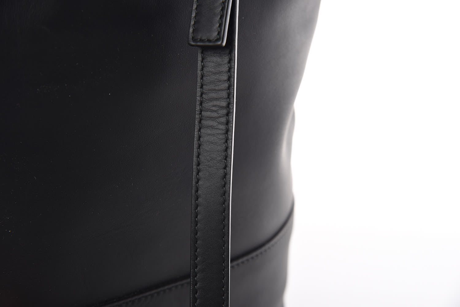 Bottega Veneta Smooth Matte Calfskin Bucket Bag Black 16 of 16