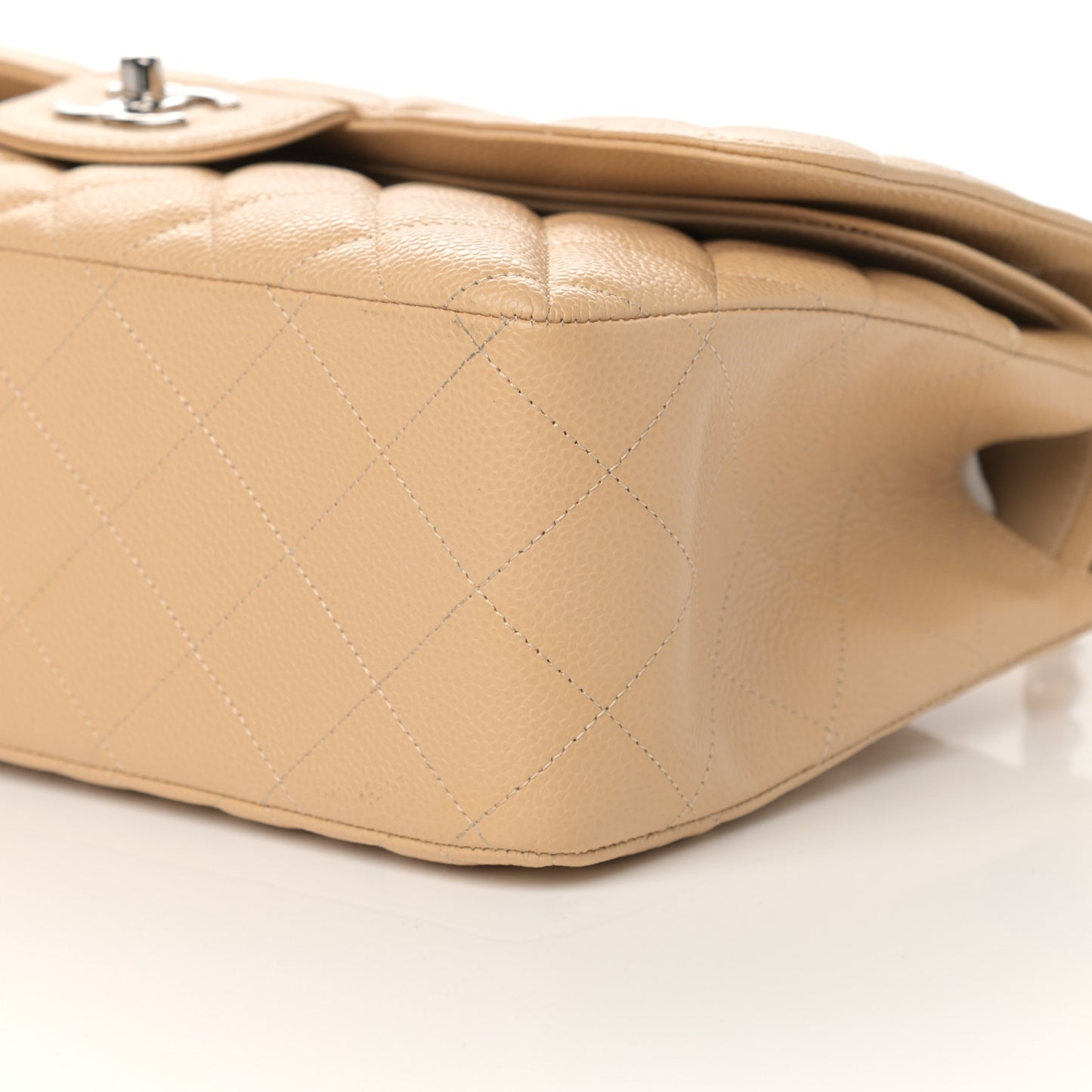 Caviar Quilted Jumbo Double Flap Beige Clair