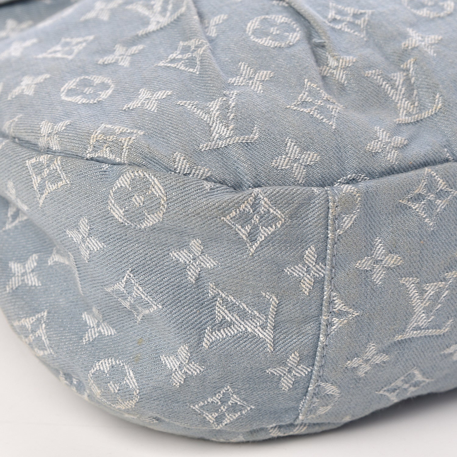 Louis Vuitton Denim Daily GM Blue Clair 7 of 9