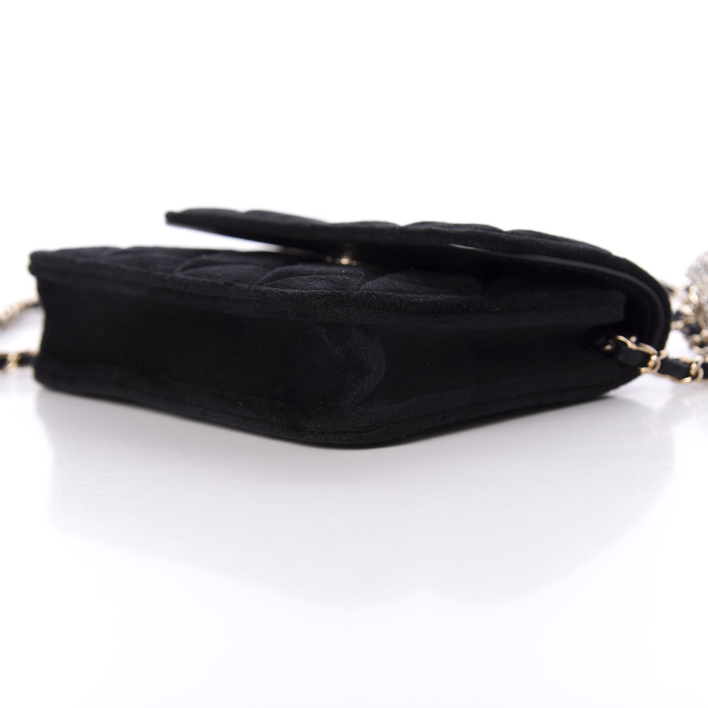 Velvet Quilted Pearl Crush Clutch With Chain Black