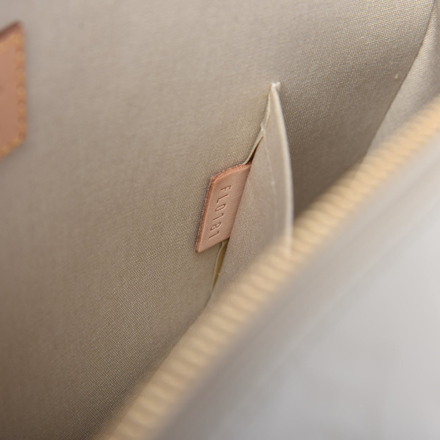 Vernis Sherwood PM Blanc Corail