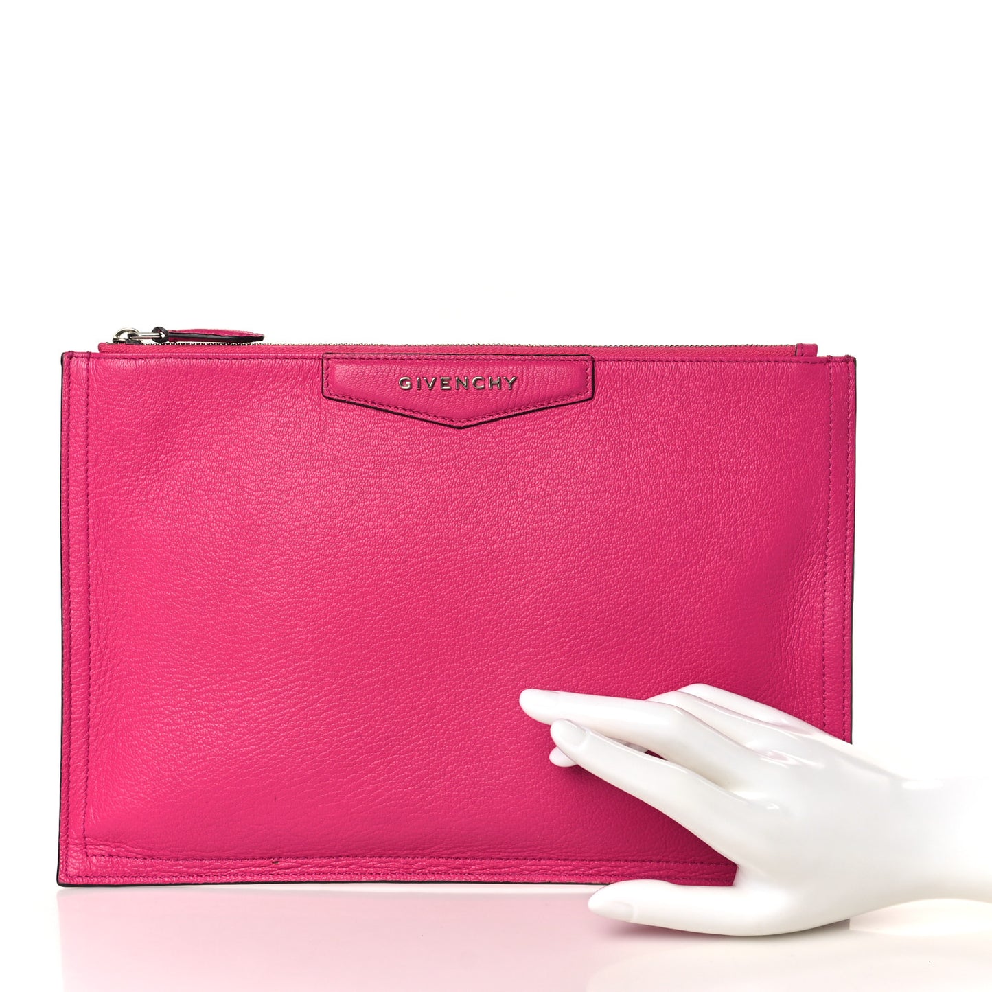 Sugar Goatskin Medium Antigona Pouch Fushia