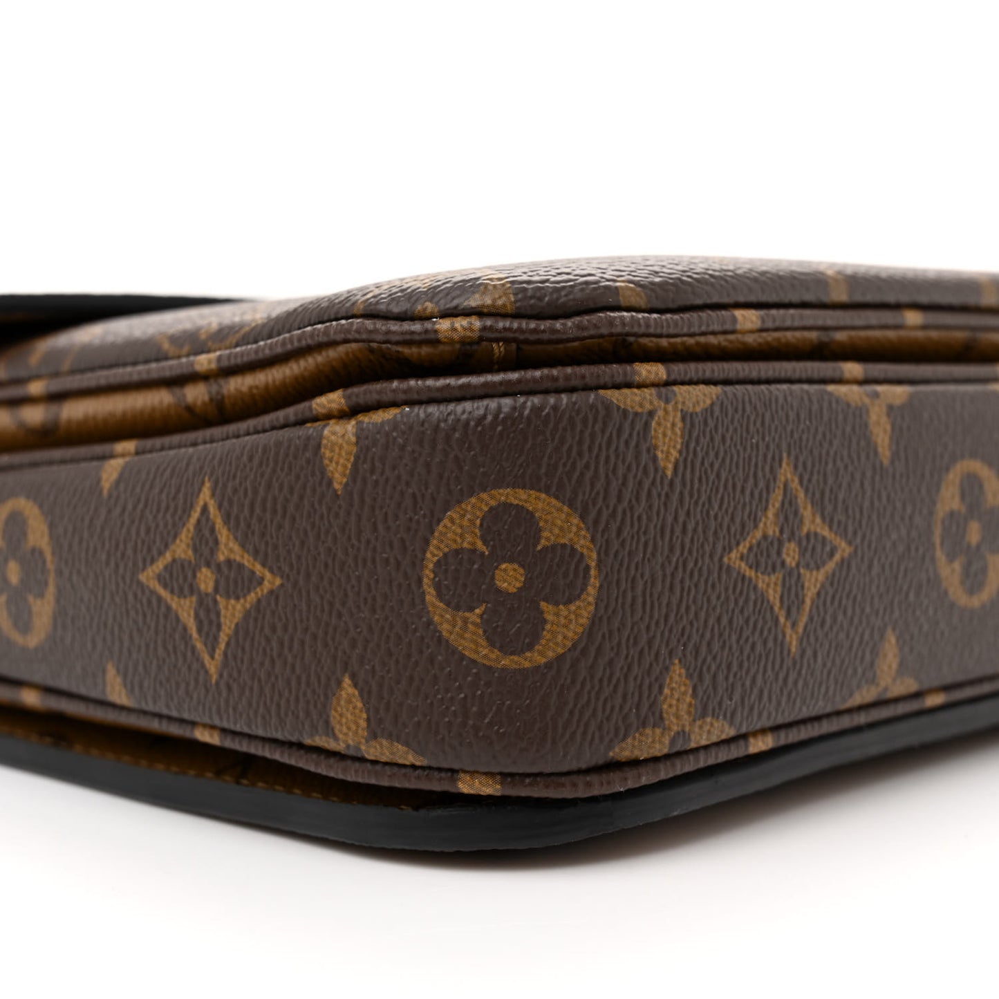 Reverse Monogram Pochette Metis