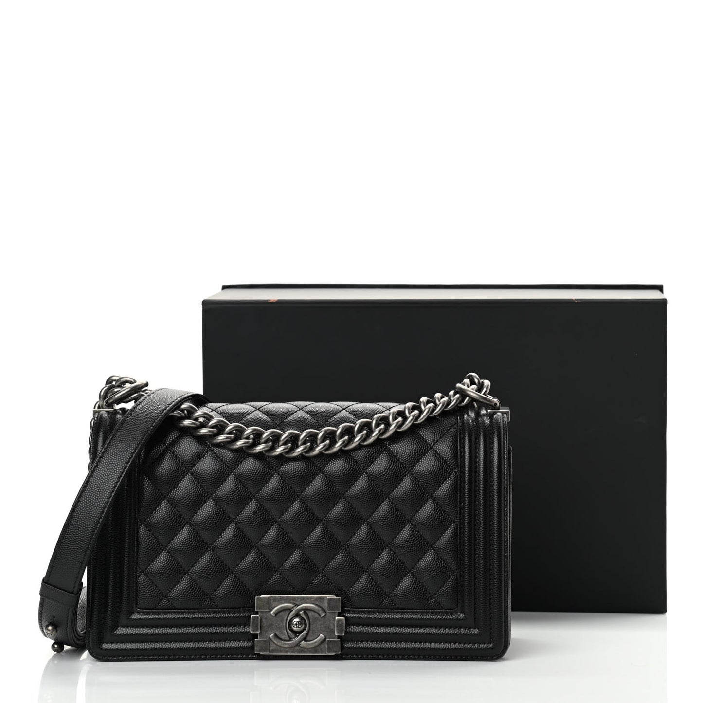 Caviar Quilted Medium Boy Flap Black