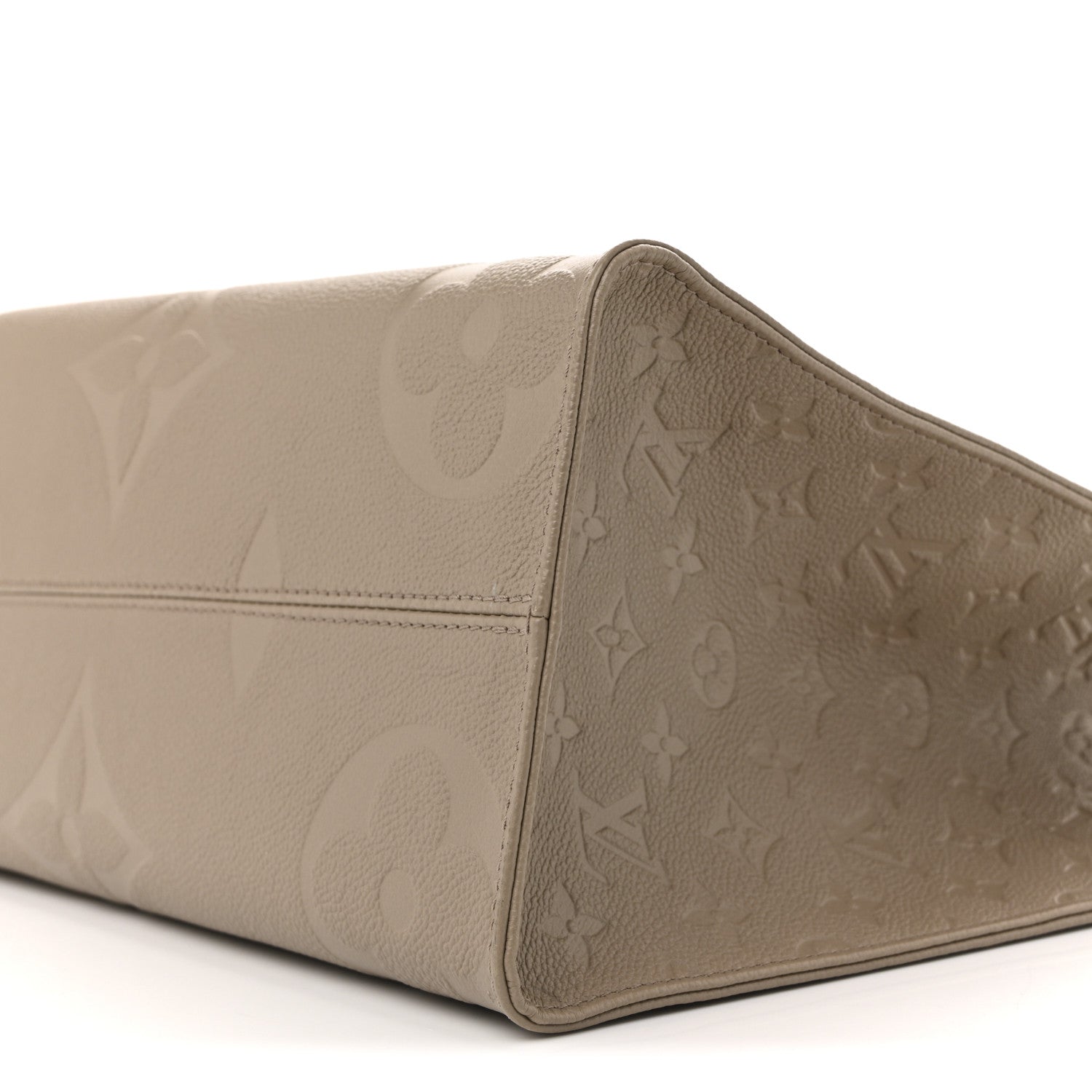 Louis Vuitton Empreinte Monogram Giant Onthego MM Tourterelle 9 of 11