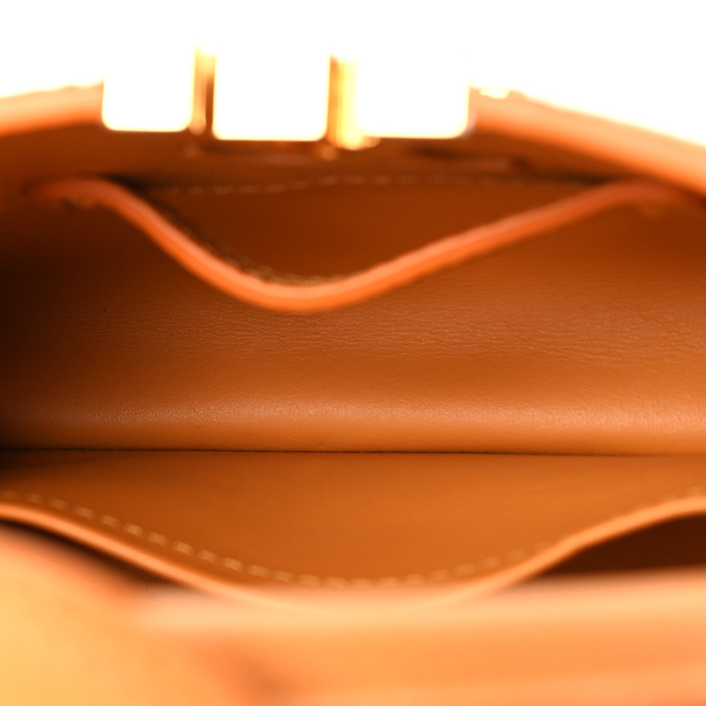 Taurillon Mini Capucines Safran Imperial