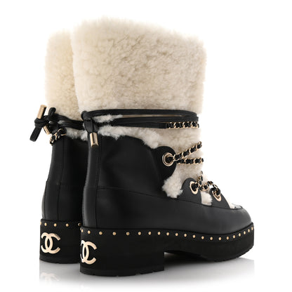 Chanel Calfskin Shearling Lambskin CC Cap Toe Chain Snow Boots 39 Black White 5 of 10
