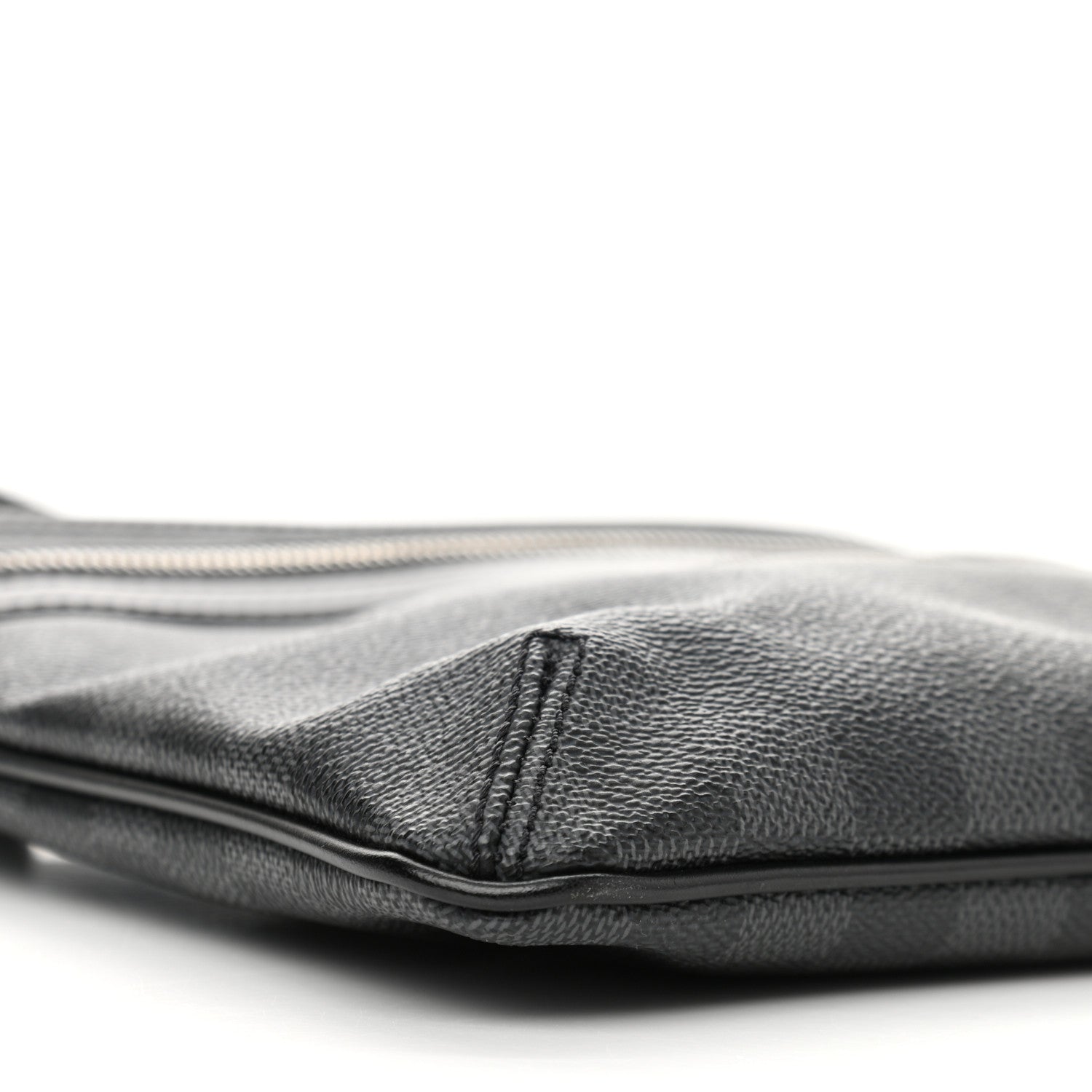 Louis Vuitton Damier Graphite Thomas 8 of 9