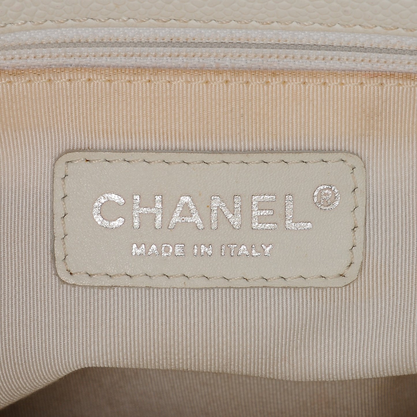 Caviar Quilted Grand Shopping Tote GST White