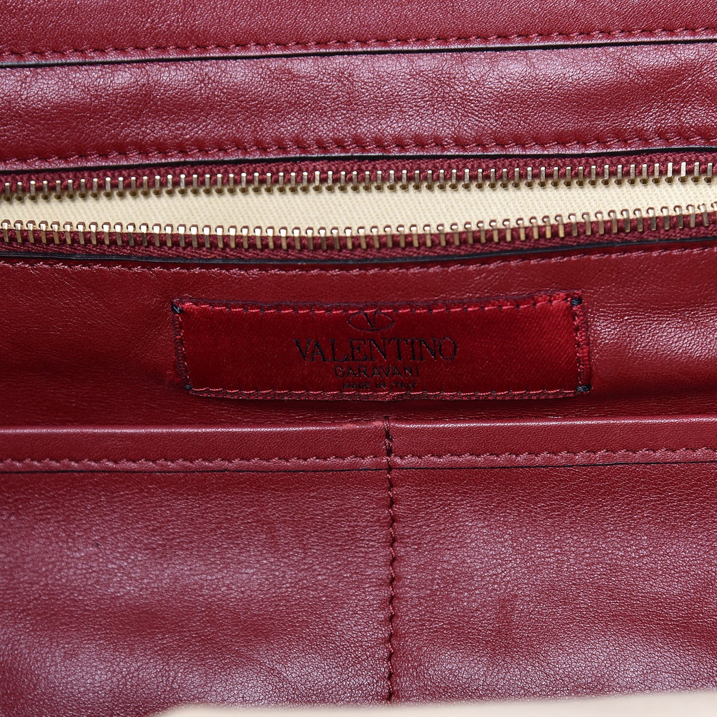 Vitello Medium Rockstud Tote Dark Red