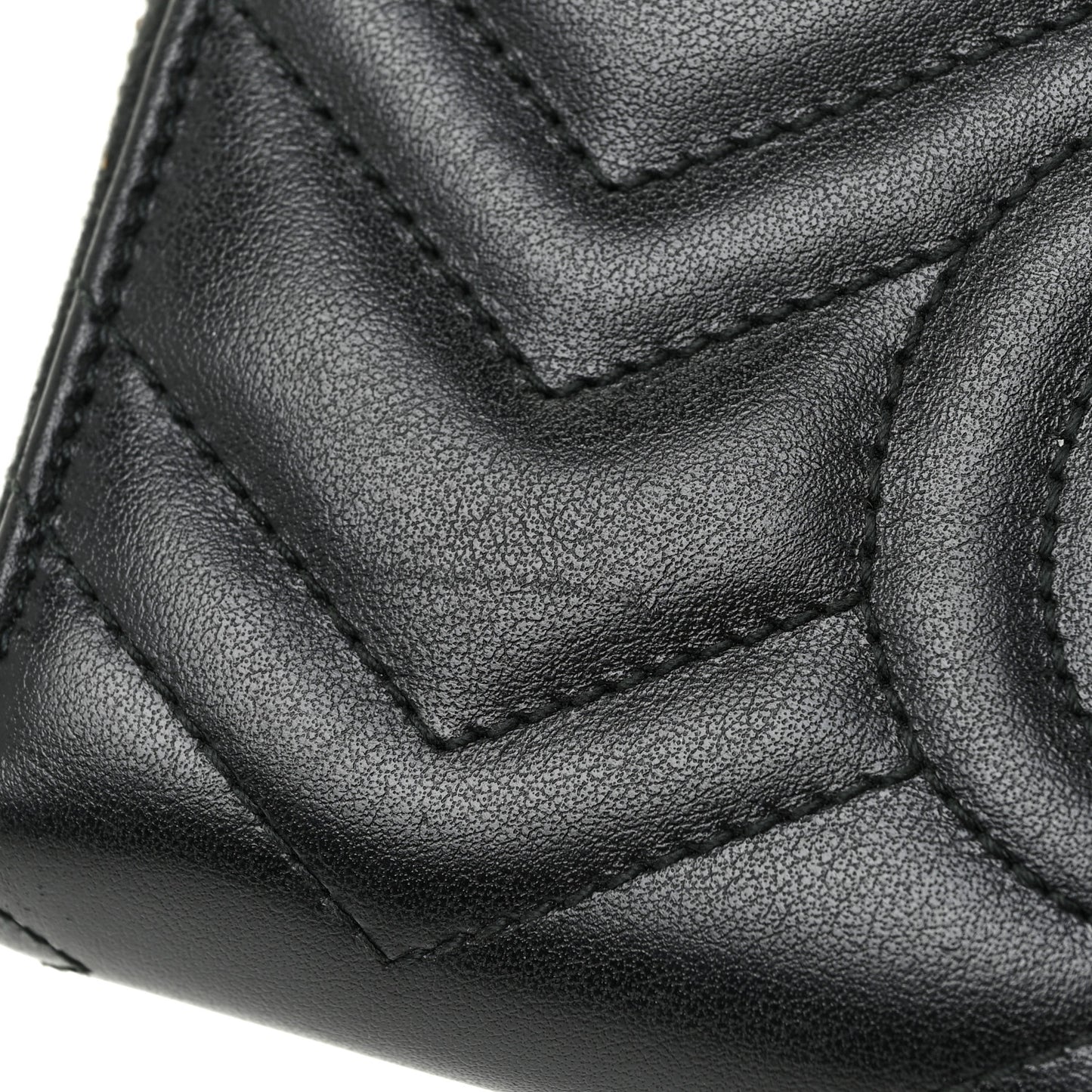 Calfskin Matelasse GG Marmont Zip Around Wallet Black