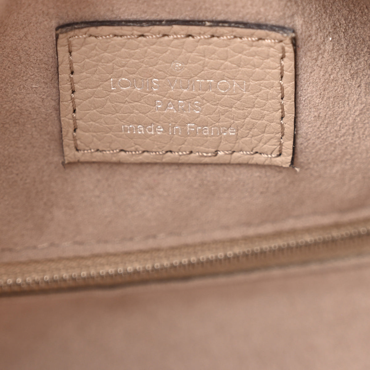 Louis Vuitton Mahina Why Knot MM Galet 6 of 12
